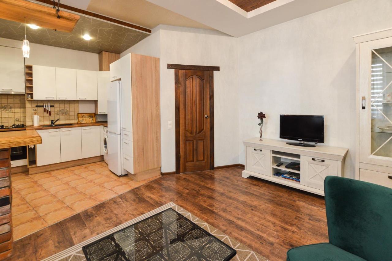 Courtyard Gallery Apartment With Free Parking Kaunas Exterior foto